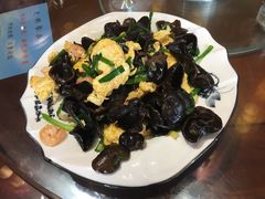 -东来菜馆•手抓海鲜家常菜•海鲜锅贴(鸽子窝店)