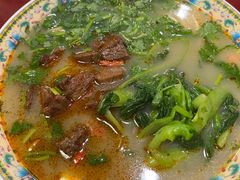 红烧牛肉面-金杨拉面王小吃面馆·牛三宝面·红烧牛肉粉