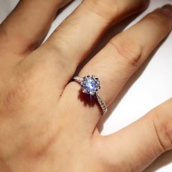 -威德钻石-克拉钻大本营(南京东路店)