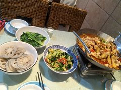-昱龙大盆牛蛙馆(三兴街总店)