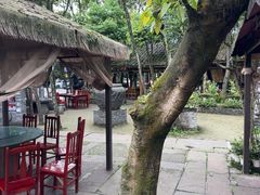 -土砂锅生态山庄·非遗砂锅雅鱼