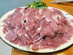 天衣無縫拚一兩肉-华哥新鲜猪精品美食