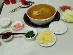 -烧哥美蛙肥肠鱼火锅·十五年社区店