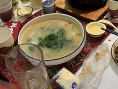 -刘姐啤酒鱼民族演艺餐厅(西街总店)
