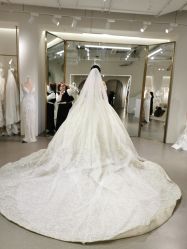 点击看大图 -艾米丽婚纱礼服