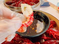 -巴厘龙虾·榜首油焖大虾(音乐学院·沿江酒馆店)
