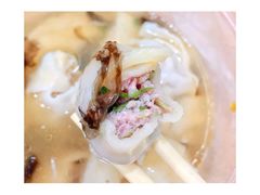 本地嫩芹菜鲜肉大馄饨-方老大馄饨(抚宁巷店)