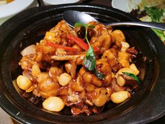 石锅焗美蛙肉-蟹榭·莳鲜(虹桥高岛屋店)