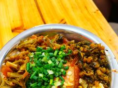 -梁阿婆廿年老牌扣肉糯米饭