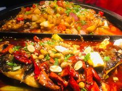 -鸣记脆皮烤鱼·海鲜烤鱼(三八广场店)