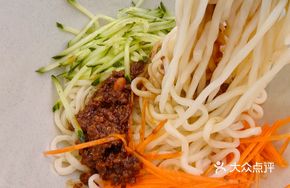 Guan Dong Zha Jiang Mian