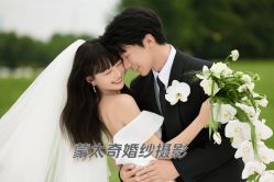 -蒙太奇婚纱摄影(万达店)