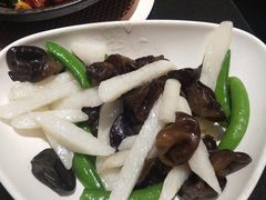 甜豆云耳炒山药-鹿港小镇(霄云店)