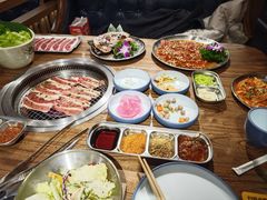 -明洞阿姨·韩式酱蟹烤肉·创意料理(三元桥店)