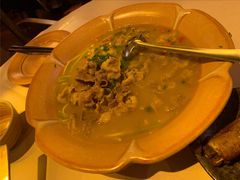 酸汤金菇肥牛-龙门阵茶屋川菜馆(武康路店)