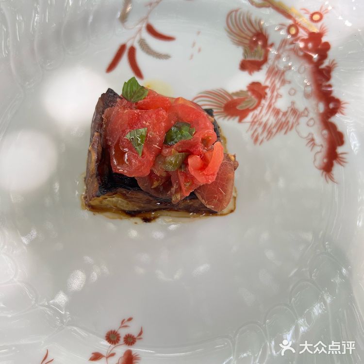 谁能懂,夏天的中午在户外享受美食的乐趣!