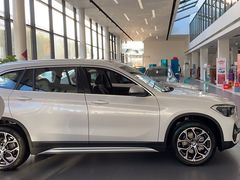 -上海宝信宝马4S店