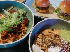 烟熏三文鱼配辣泡菜炒饭-gaga(深圳福田星河COCO Park店)