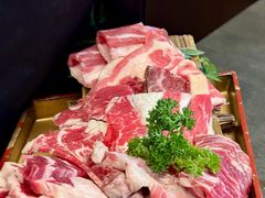 -铭牛烧肉·和牛海鲜自助(高新月牙湖店)