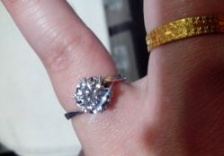 -威德钻石-克拉钻大本营(南京东路店)