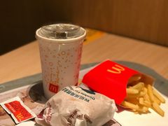 -麦当劳(光新乐购店)