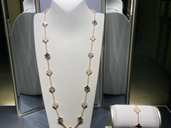 -梵克雅宝(国贸商城店)