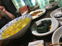 -东口码头·烧鸽子·鱼头泡饼·地方菜(金鹰悦城店)