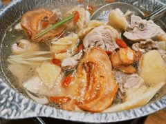 酸木瓜鸡肉锅-一豚轩·烧鸟·豚骨拉面(五四路店)