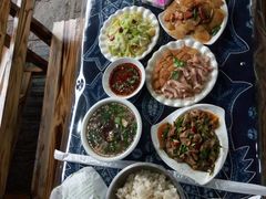 -杨老大生皮白族菜