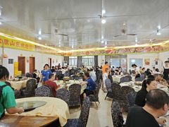 -红旗山庄(圭峰山店)