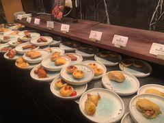 -雍容荟帝王蟹活龙虾展台自助(IFS黑金店)