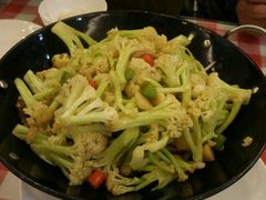 -鲁班小馆(政四街店)