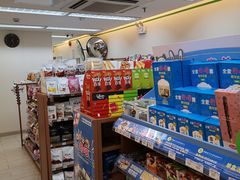 -全家便利店(宜山路站店)