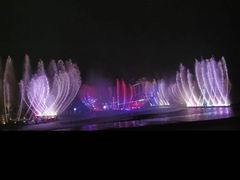 -东港音乐喷泉广场
