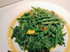 -巴特餐饮6加1音乐餐吧·新疆菜
