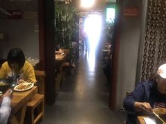 -万记麻辣烫国展总店