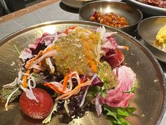 蟹肉沙拉-草家酱蟹炭火烤肉店(珲春南路一店)