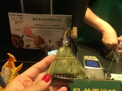 -星巴克(西藏路店)