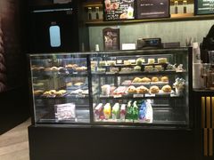 面包甜点陈列柜-星巴克(西藏路店)