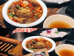 -老牌坊云南鱼豆花火锅(哈西万达店)