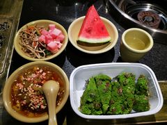 -宽板凳老灶火锅(台湾街店)