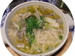 -卢大鲜鱼头捞饭(美利广场店)