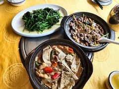 -东方之猪四更烤乳猪(金垦总店)