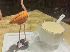 火烈鸟酥拼芒果米浆-富力万达嘉华酒店-品珍中餐厅(水果湖店)