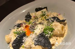 Hot Spring Egg Crab Meat Noodles