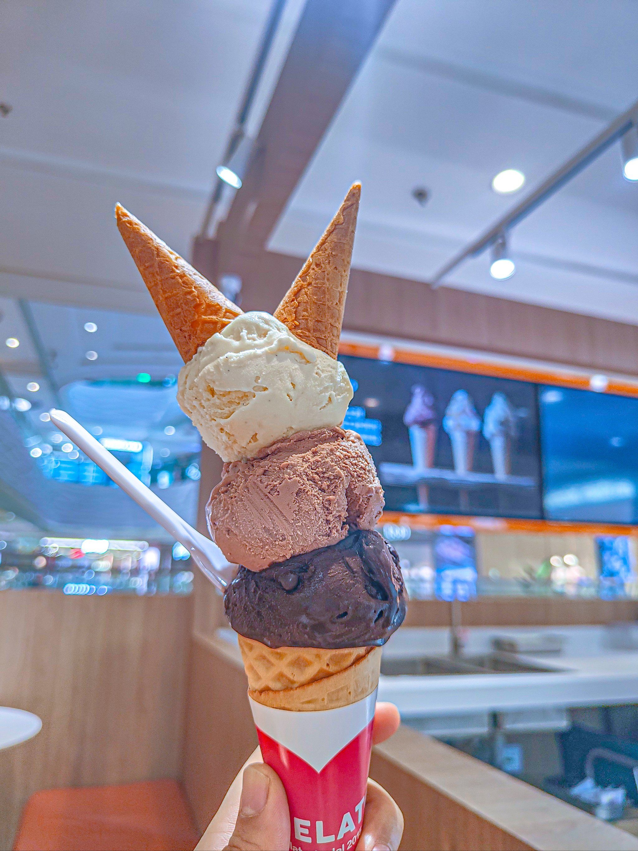 你们老念叨的意大利冰淇淋我先替你们吃了!