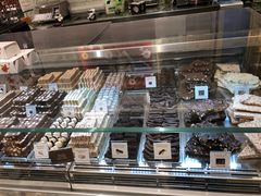 面包甜点陈列柜-VENCHI 闻绮(北京国贸商城店)