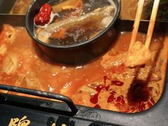 -老牌坊云南鱼豆花火锅(哈西万达店)