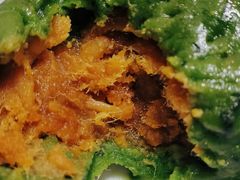艾叶咸蛋黄肉松青团-王家沙点心店(南京西路总店)