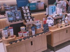 零售区-星巴克(无锡高铁站店)